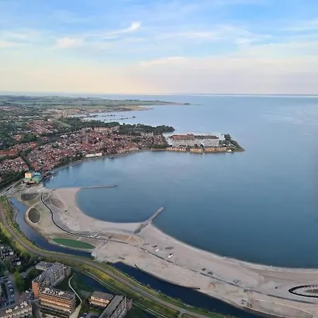 City-beach Nearby Amsterdam Appartement *